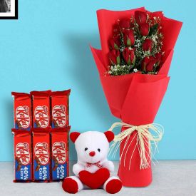 Roses N KitKat With Teddy Bear 